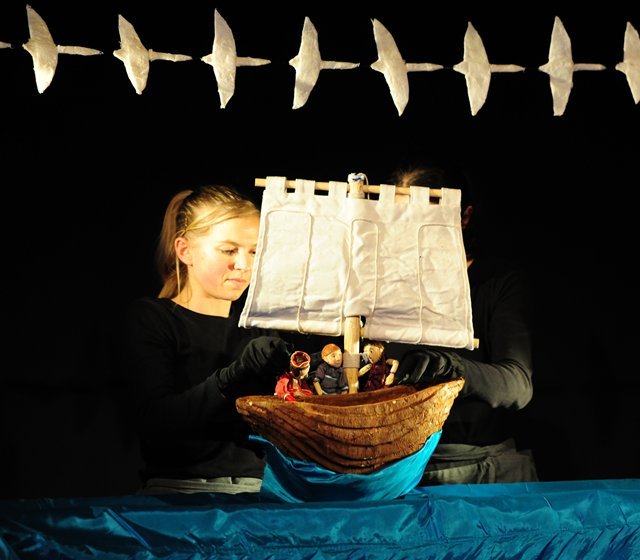 Branar presents 'Clann Lir' as part of the 2011 Baboró International Arts Festival for Children.